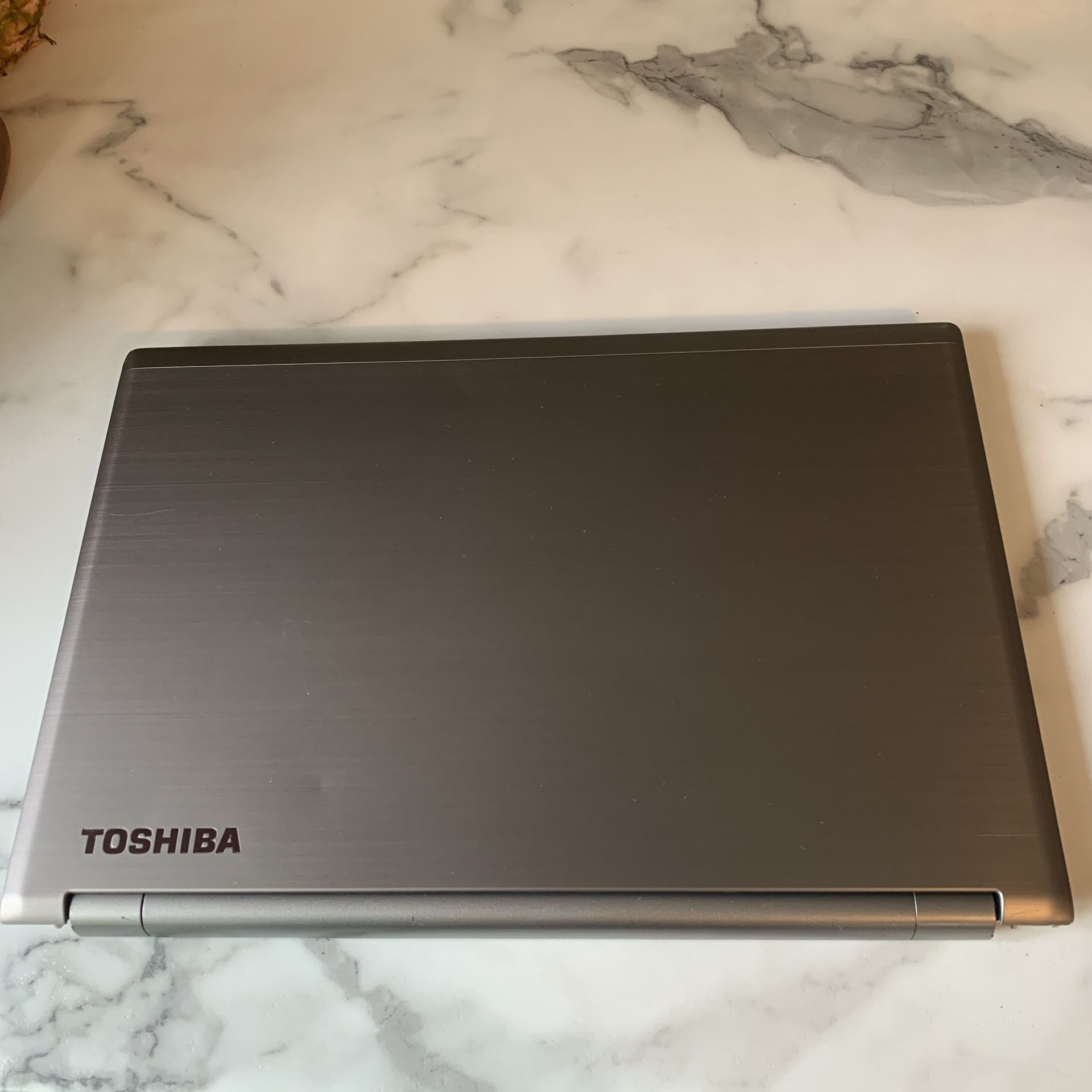 Laptop Toshiba core i7 8gb en ram 250gb ssd hard drive