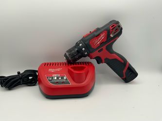 Cordless Drill Driver W/ Battery & Charger - Milwaukee
