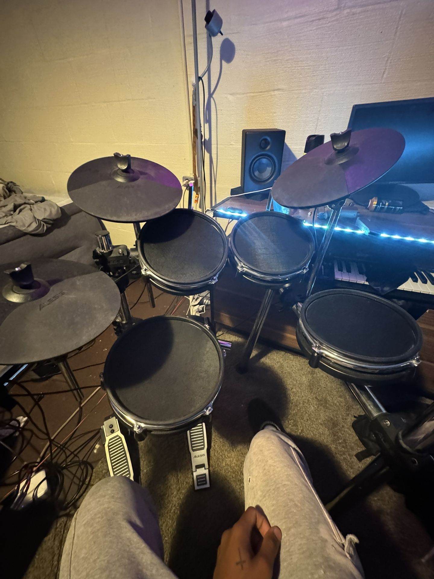 Alesis Electric Drum Set Surge Mesh