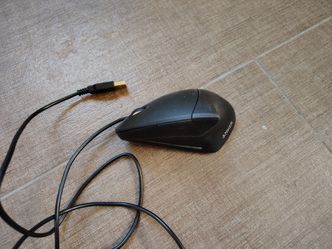 Anker A7851 vertical ergonomic computer mouse
Like new
Working well