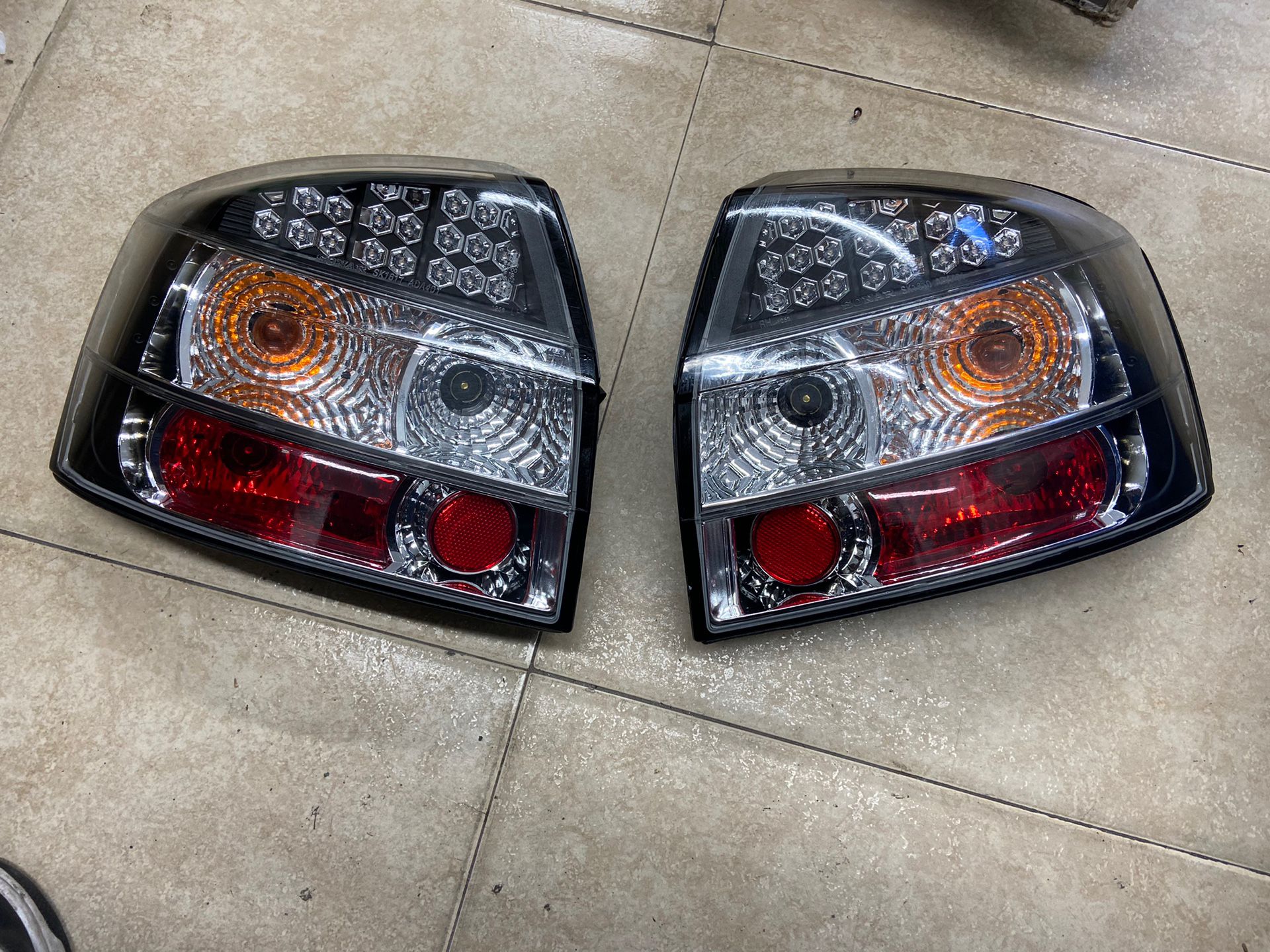 02-05 Audi A4 Led Tail Lights Left And Right Side