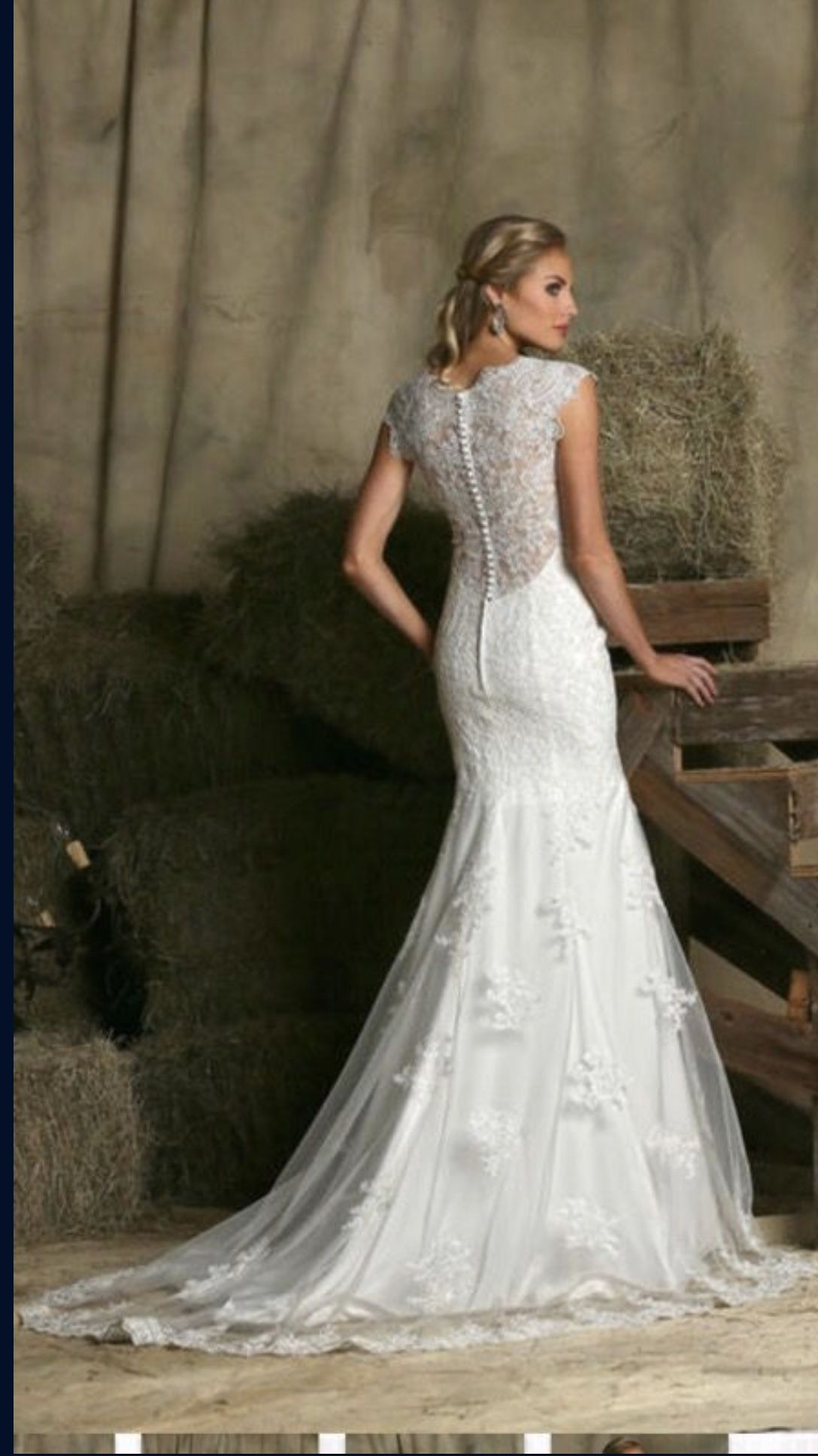 DaVinci Ivory Wedding Dress ($850) Size 14