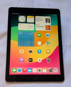 NICE APPLE iPad 6 6TH GEN 32GB WIFI iOS17