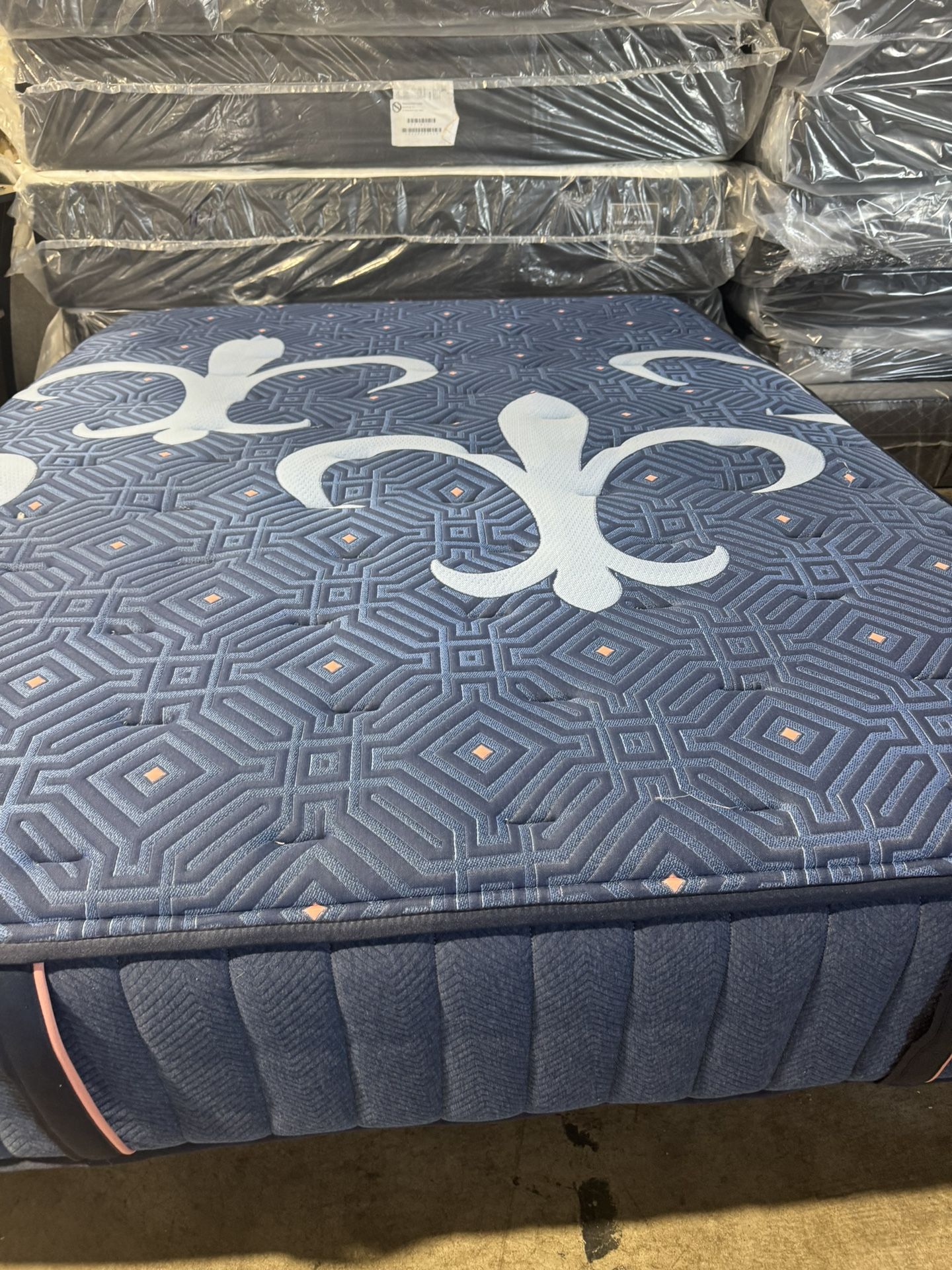 New Queen Matres For $490