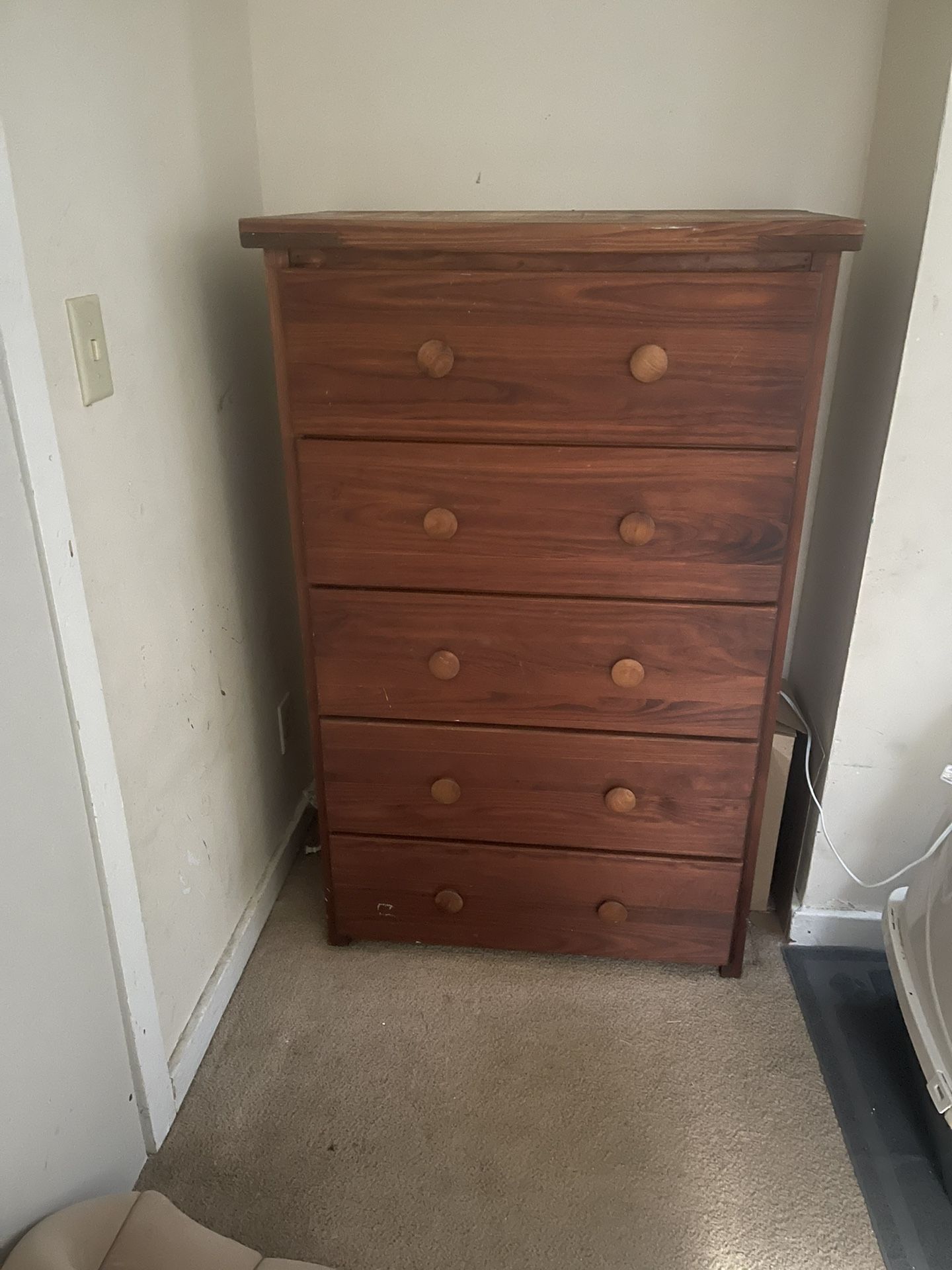 5 Drawer Wooden Dresser