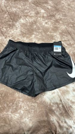 Nike shorts size medium