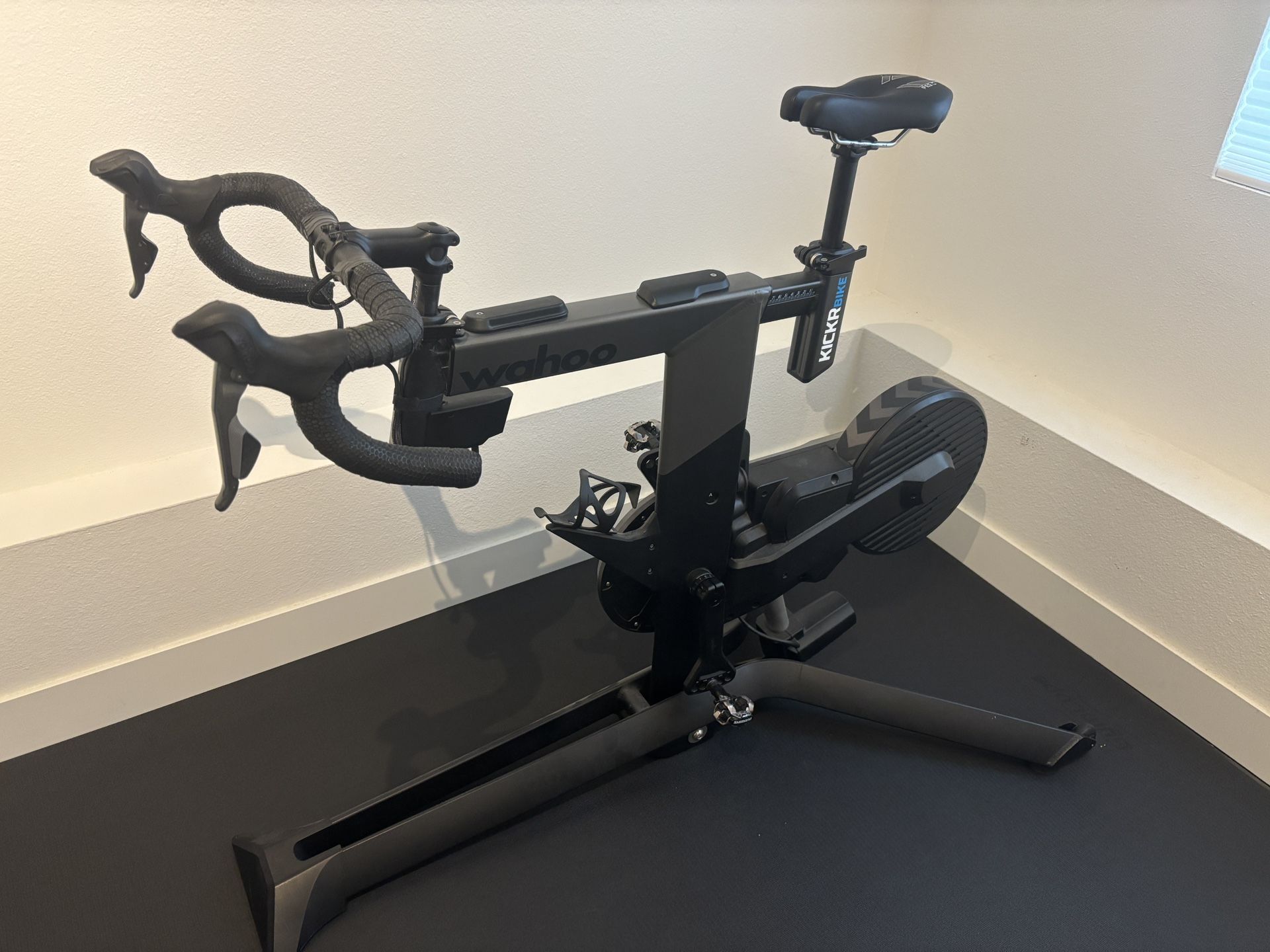 Wahoo KICKR Bike (V1) – Excellent Condition – Smart Indoor Stationary Trainer 