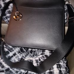 Authentic Brand New Michael Kors Purse