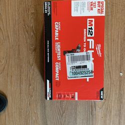M12 Milwaukee 1/2 Hammer Drill/driver Kit