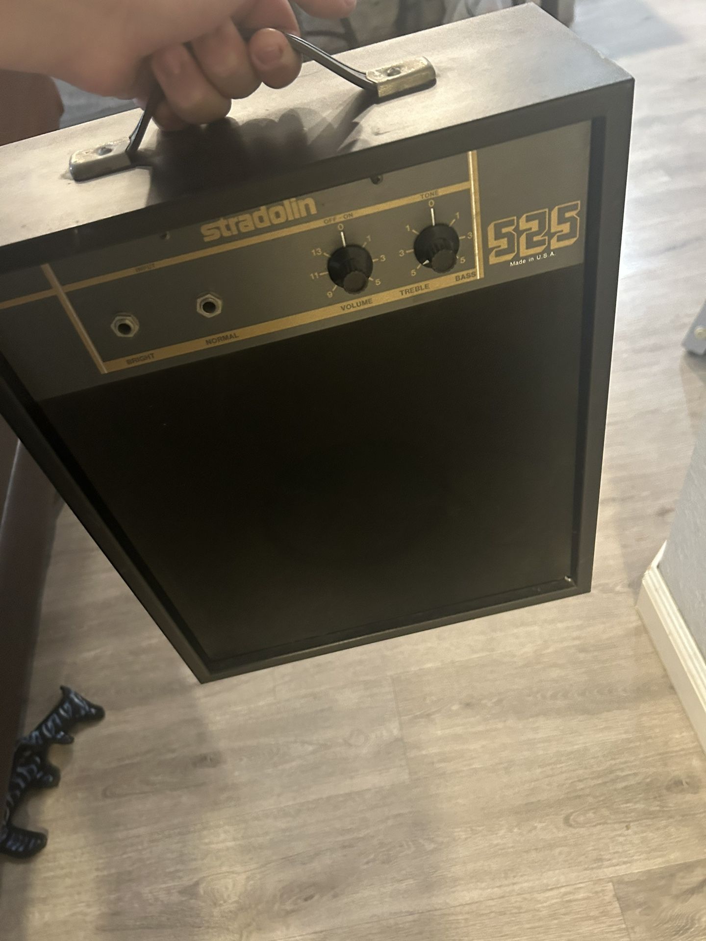 Stradolin 525 Guitar Amplifier!!!