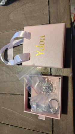 Yadou Silver-Tone Jewelry Set in Gift Box