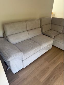 5 person sofa with ottoman for blankets