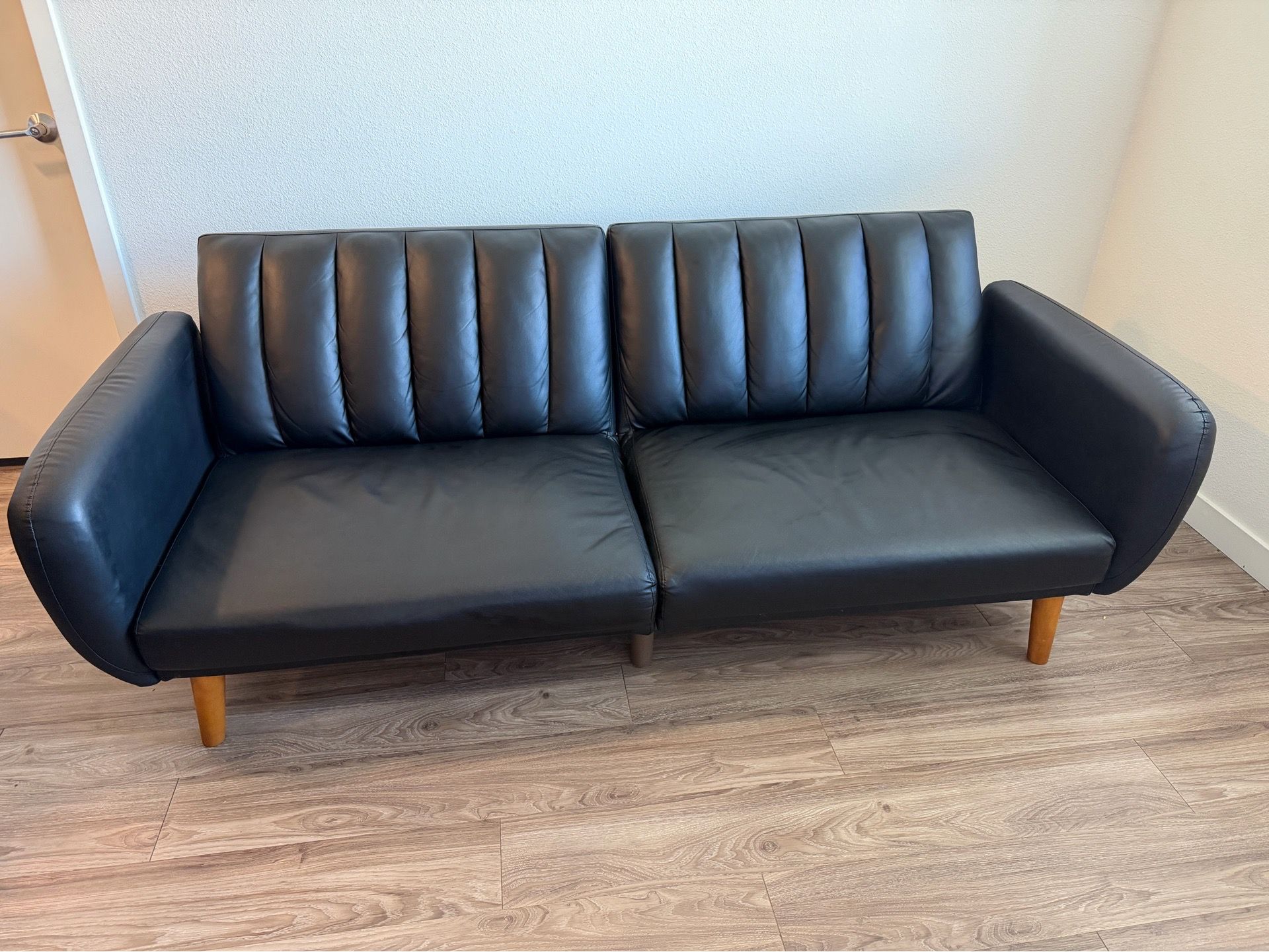 Black Futon