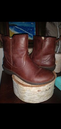 Women's Ugg boots size 9