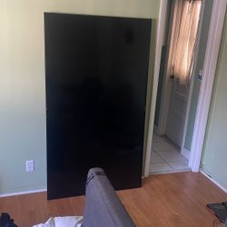 Sony Bravia 75 Inch HDTV Has A Line