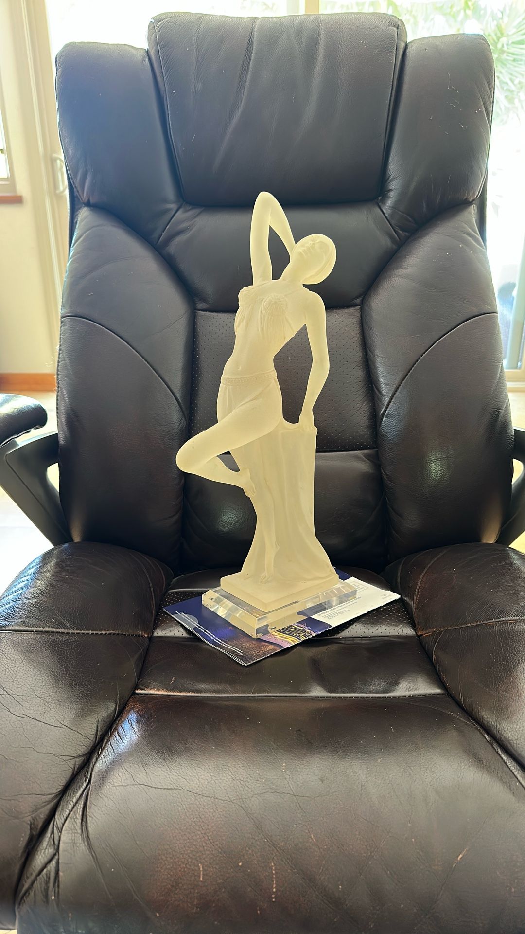 Rare Crystallus 1987 Statue