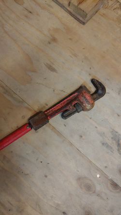 =Pipe/torque wrench=30in=