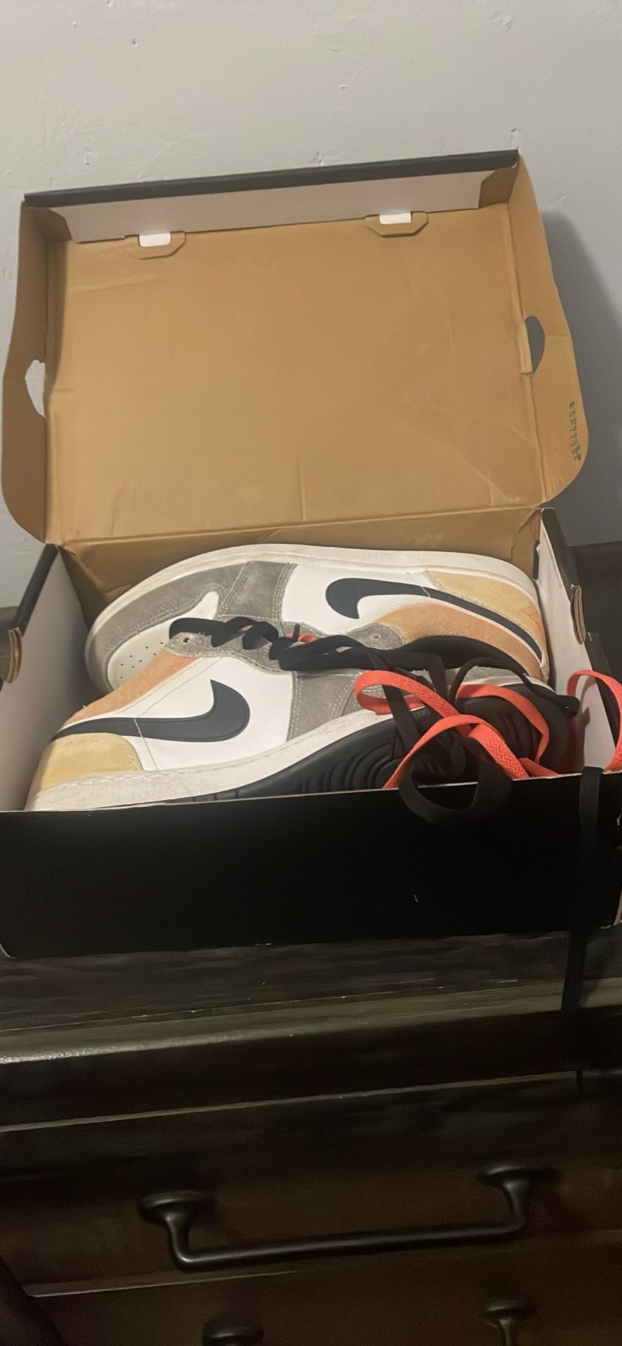 Jordan 1 Lows Flight Clubs