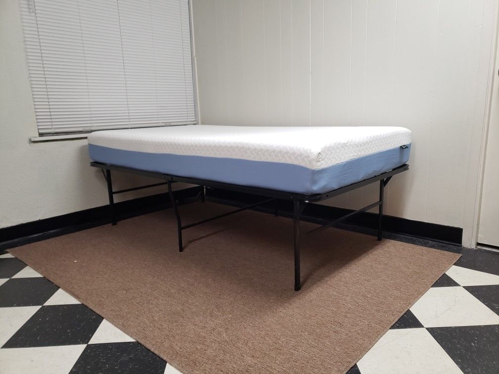 Twin size set - can DELIVER almost anywhere for $20 extra - gently used and in very good condition ๐