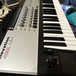Novation 49SL MKII Midi Controller, like new, comes in original box.
