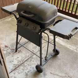 3 Burner Gas Grill Bbq With Empty Gas Canister 
