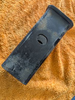 Tow hitch reducer