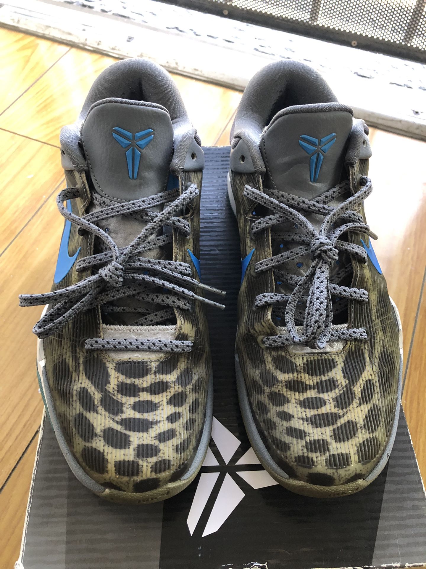 Nike Kobe 7 Snow Leopard Mens Size 9