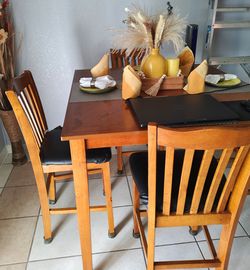 Dining room table set
