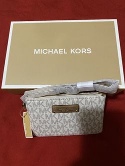 Michael Kors Wallet For Cell 6” X 4”