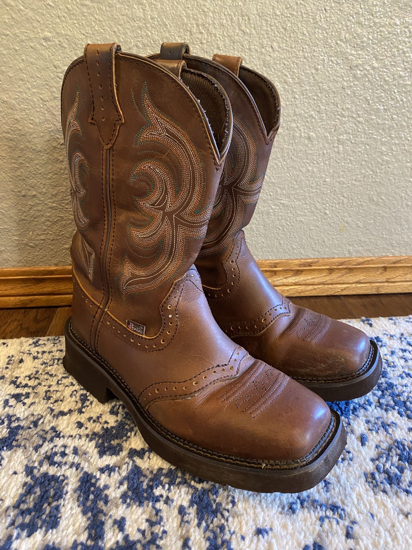 Justin Boots Womens Size 8