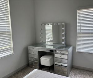 Vanity and Bed set!