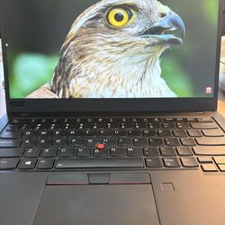2021 Lenovo X1 Carbon Gen 8 (Good Condition) !!