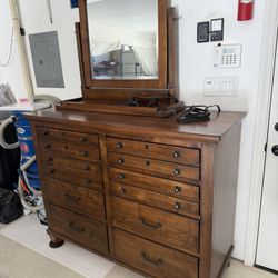 8 Drawer Dresser With Mirror 