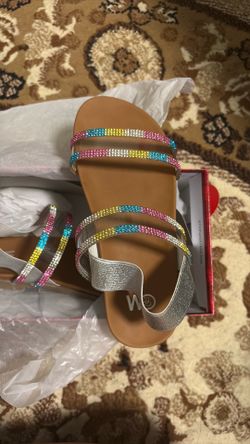 Brand new Sandel