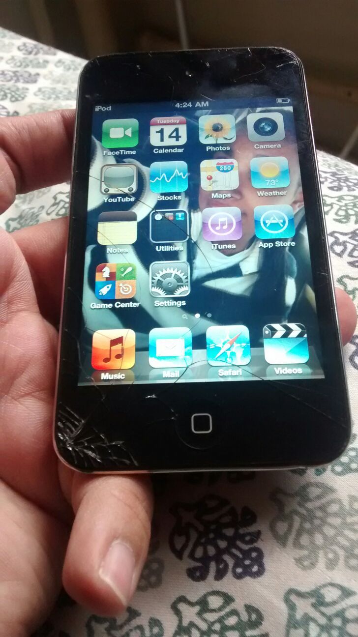 Ipod touch 8gig 4th gen for sale cheap