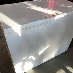 DEEP FREEZER