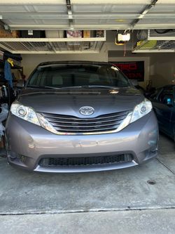 2011-2017 Sienna Grille Grill OEM