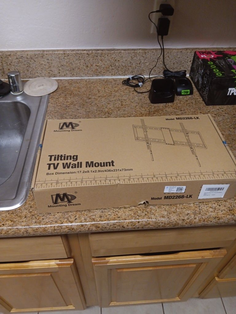 Tilting TV Wall Mount