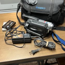 Sony CCD-TRV68 NTSC Video Hi8 Handycam Camcorder