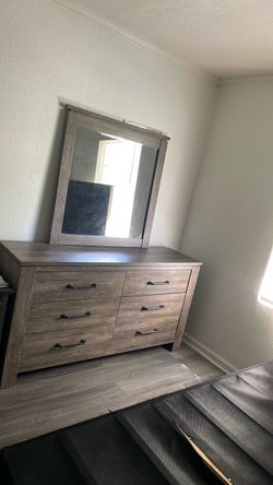 Dresser mirror combo