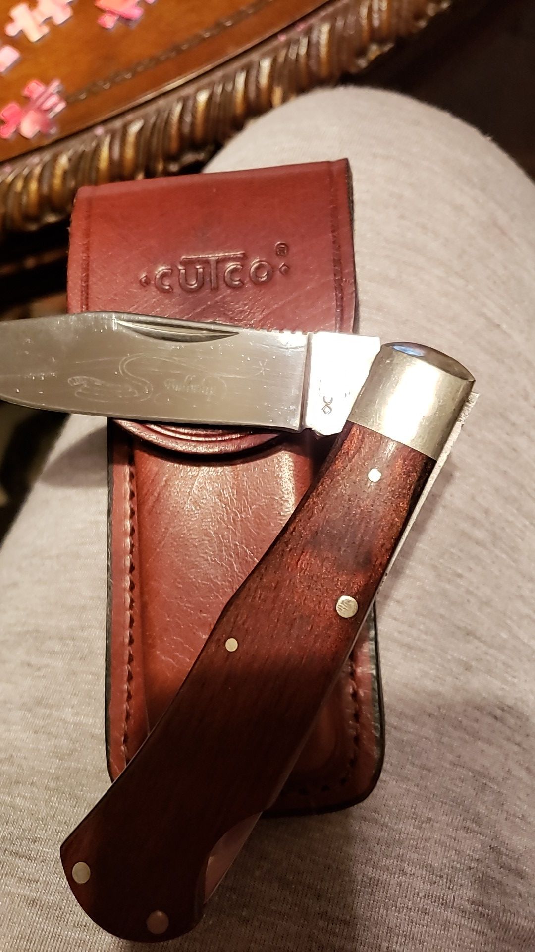 Cutco - - 1882 Rosewood Handled Bullwhip Straight Edge Lockback Knife