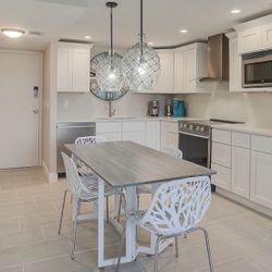 4 Glam Modern White Silver Dining Desk Office Chairs