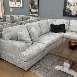 4 Piece Sectional!