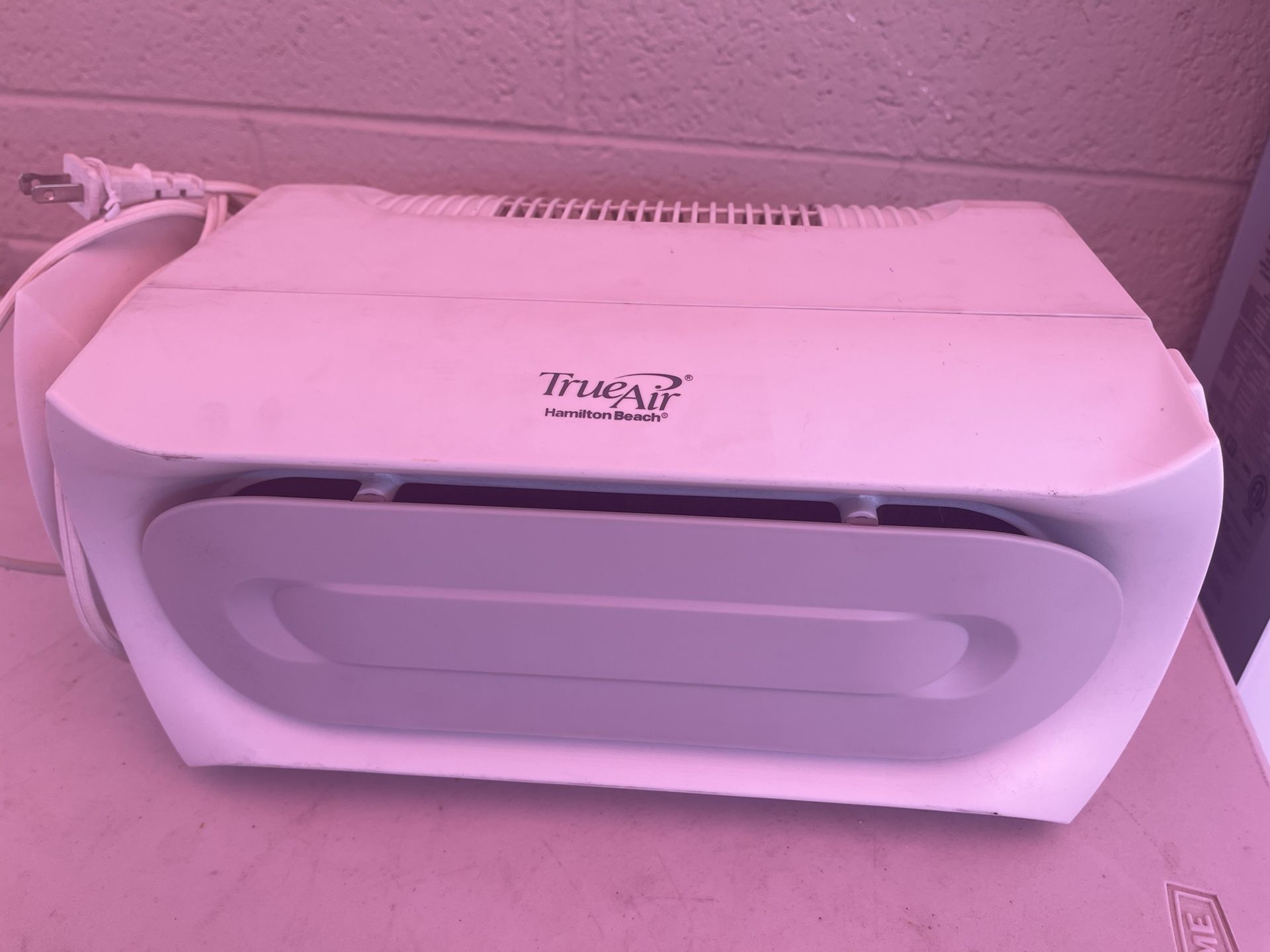 Hampton Beach True Air compact pet air Purifier 3 filtration system