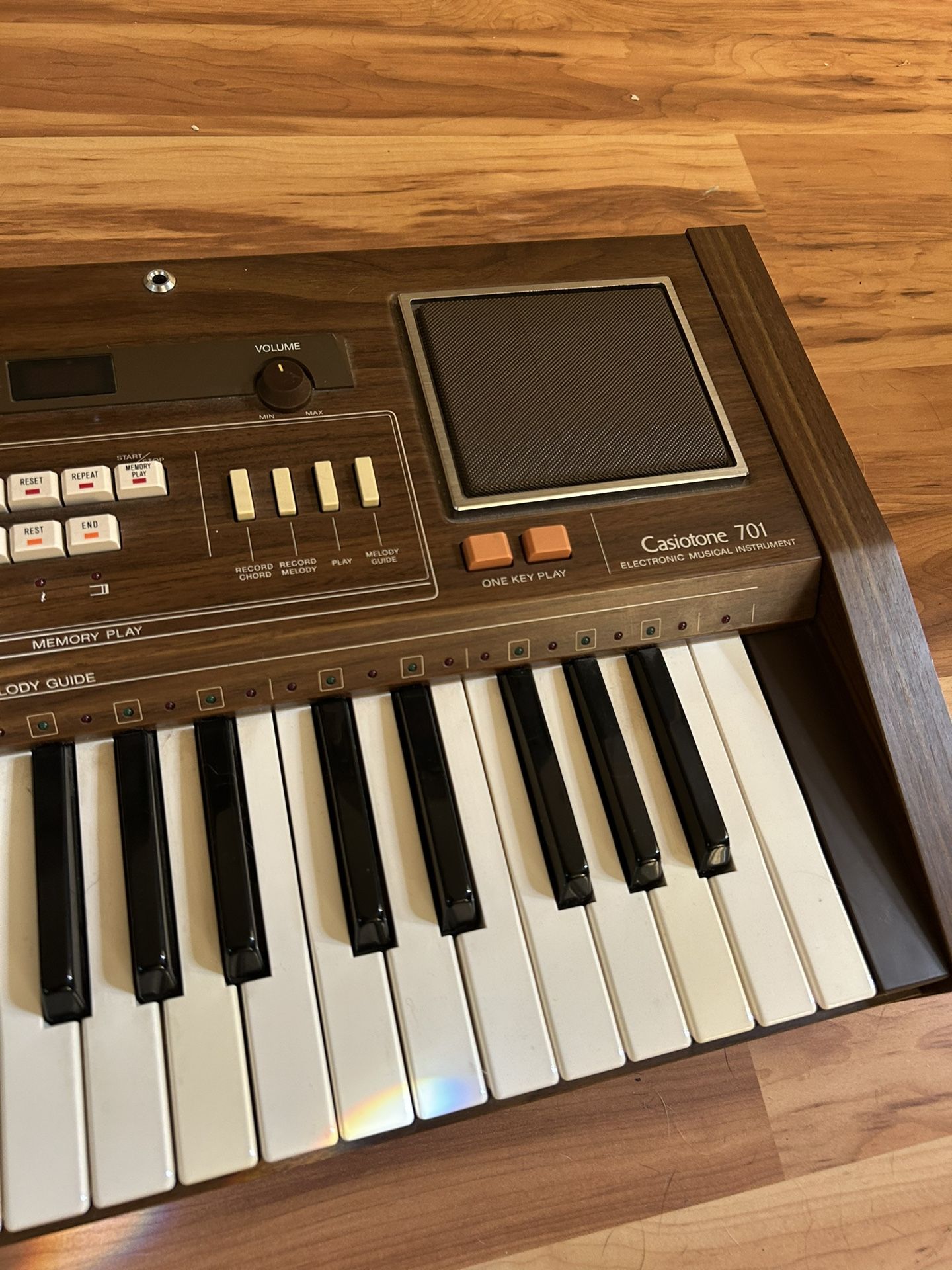 Casio Casiotone CT 701 Vintage Electronic 61 Key Keyboard Piano