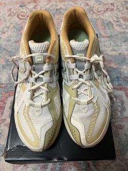 New Balance 1906R 'Chinese New Year' men’s 9.5 women’s 11