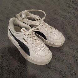 Kid's PUMA Shoes size 13