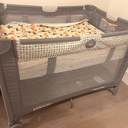 Pack&Play  With Bassinet 