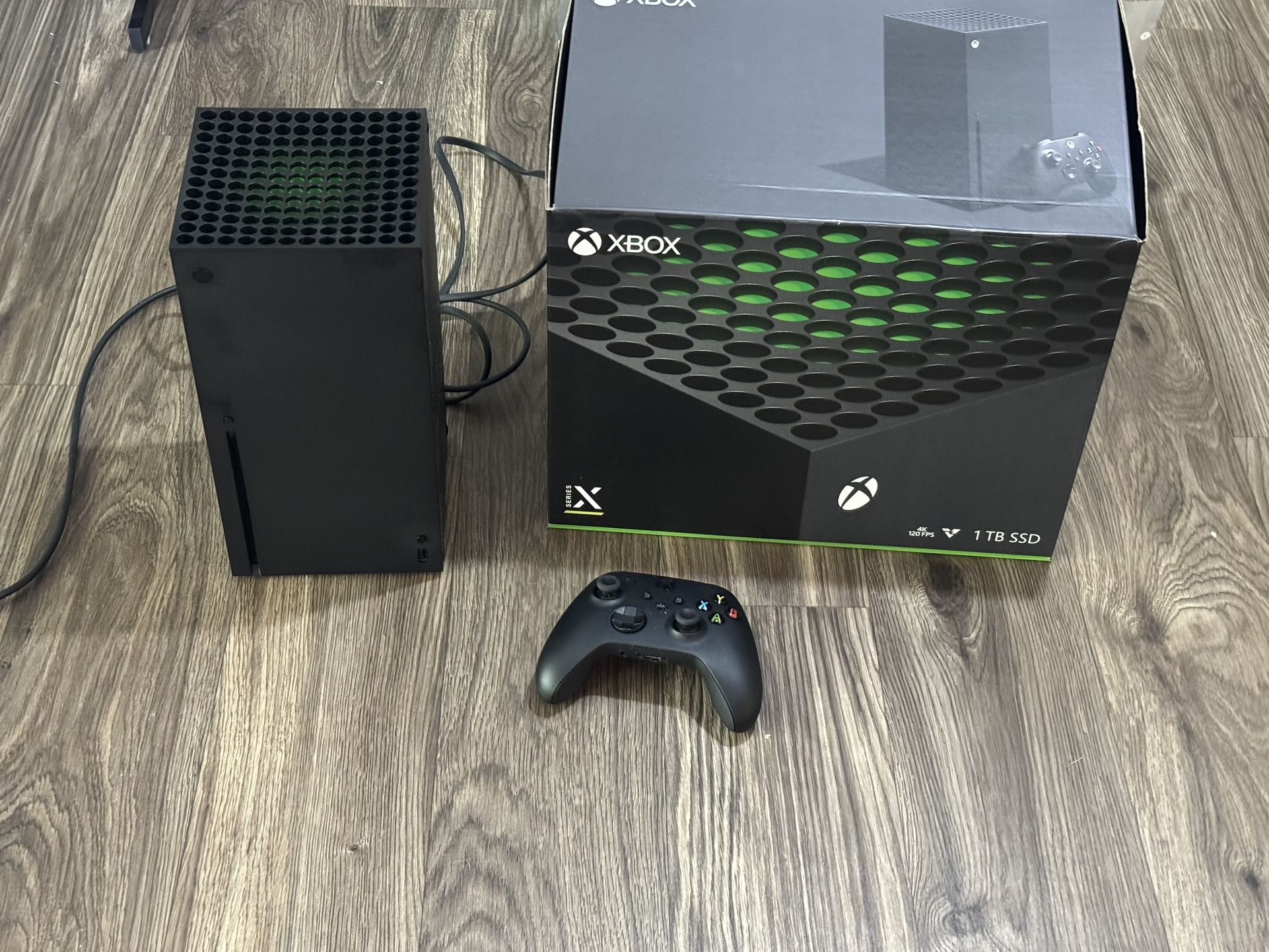 XBOX Series X 1TB Like New