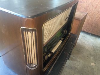 Vintage Tube Radio Wood Cabinet Console